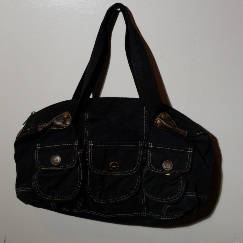 No brand black handbag